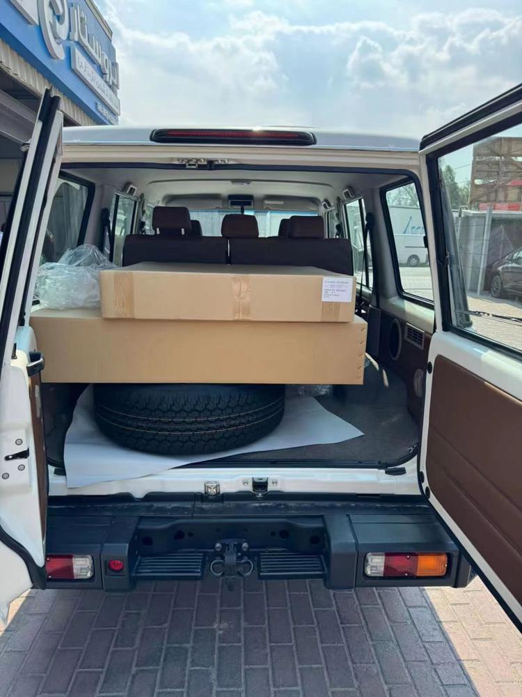 2024款丰田LC76 2.8T 柴油 自动