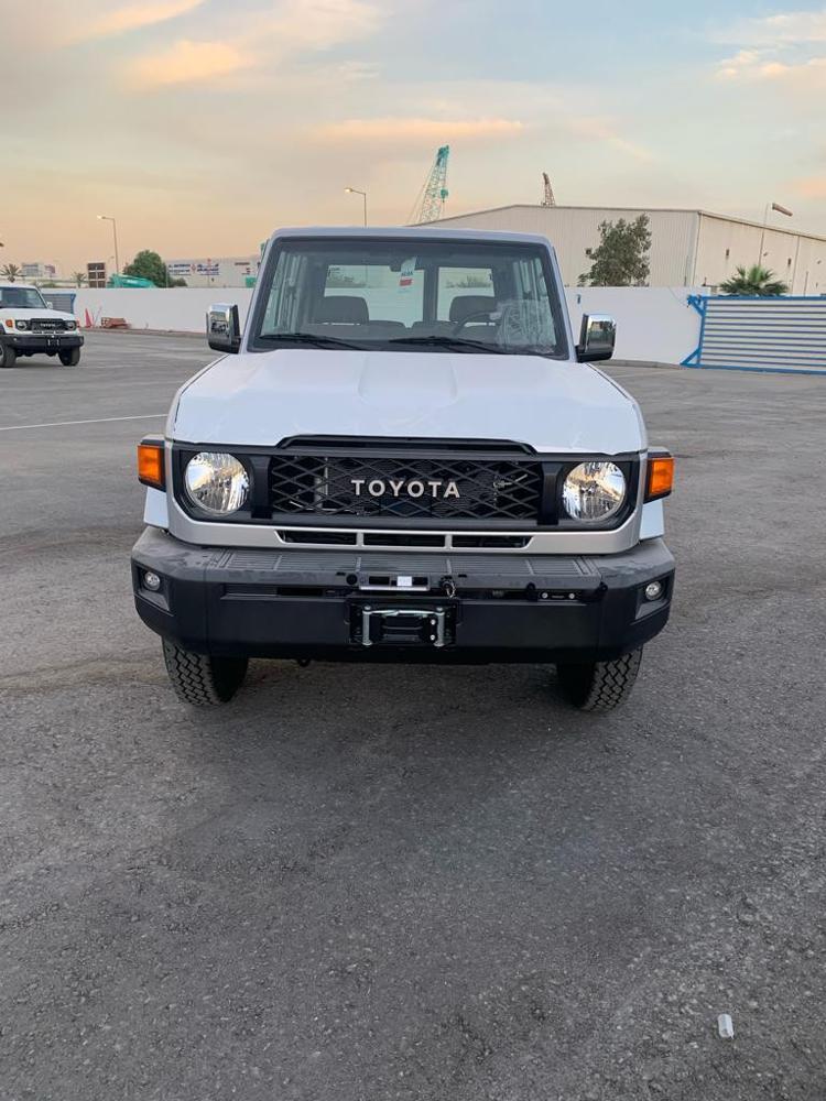 2024款丰田LC71 4.0l 汽油 自动挡