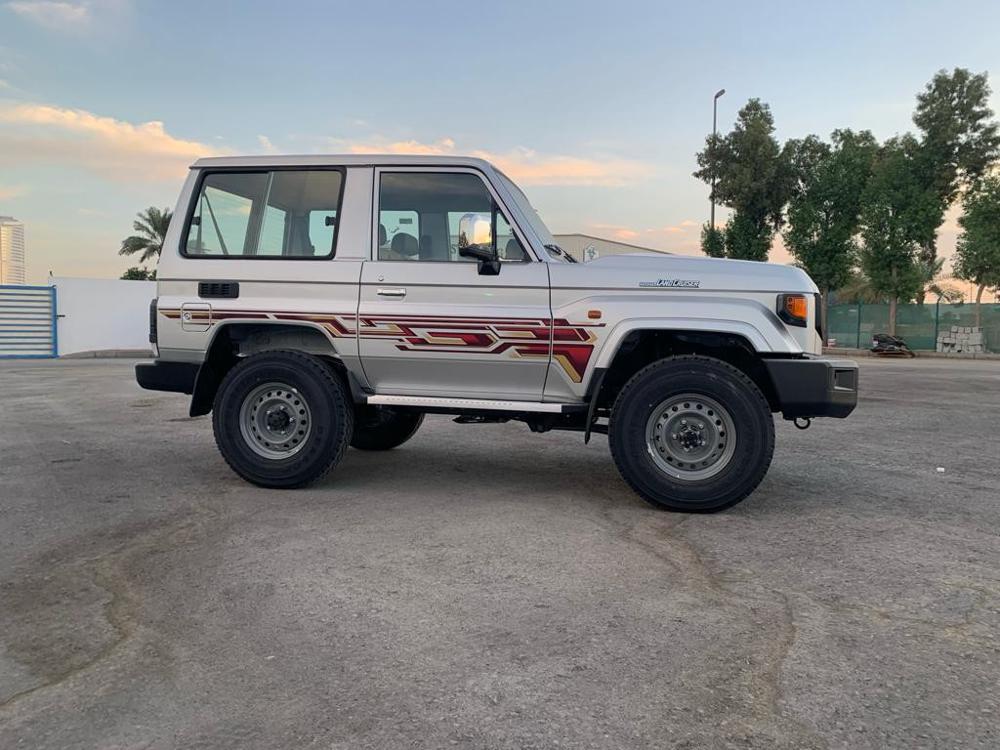 2024款丰田LC71 4.0l 汽油 自动挡