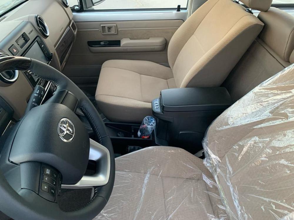 2024款丰田LC71 4.0l 汽油 自动挡