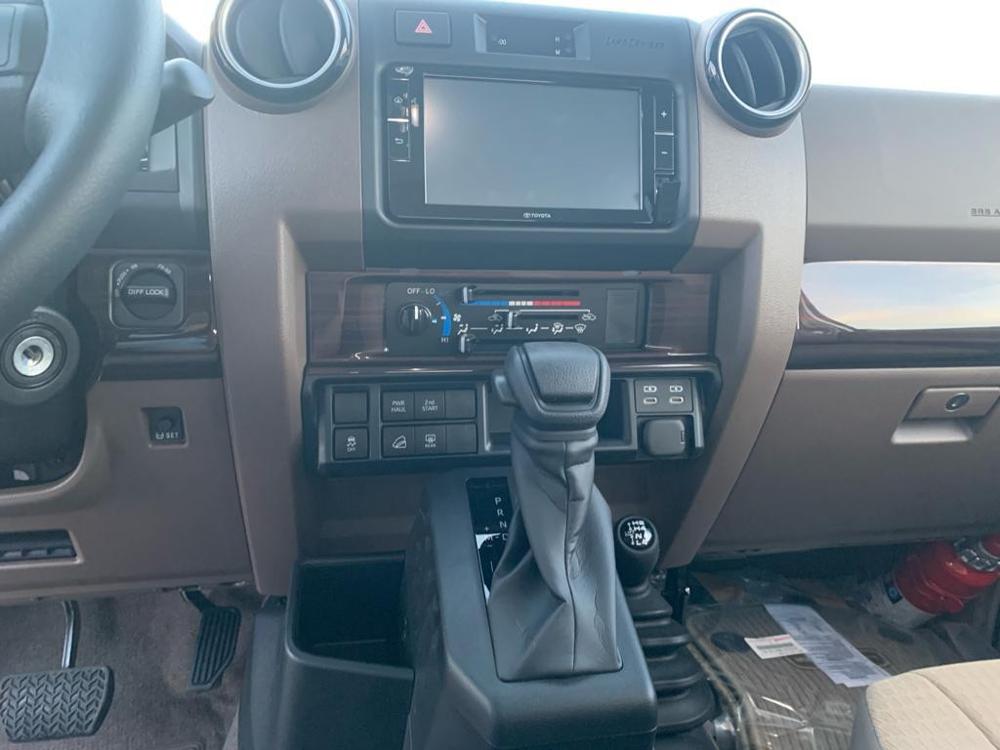 2024款丰田LC71 4.0l 汽油 自动挡