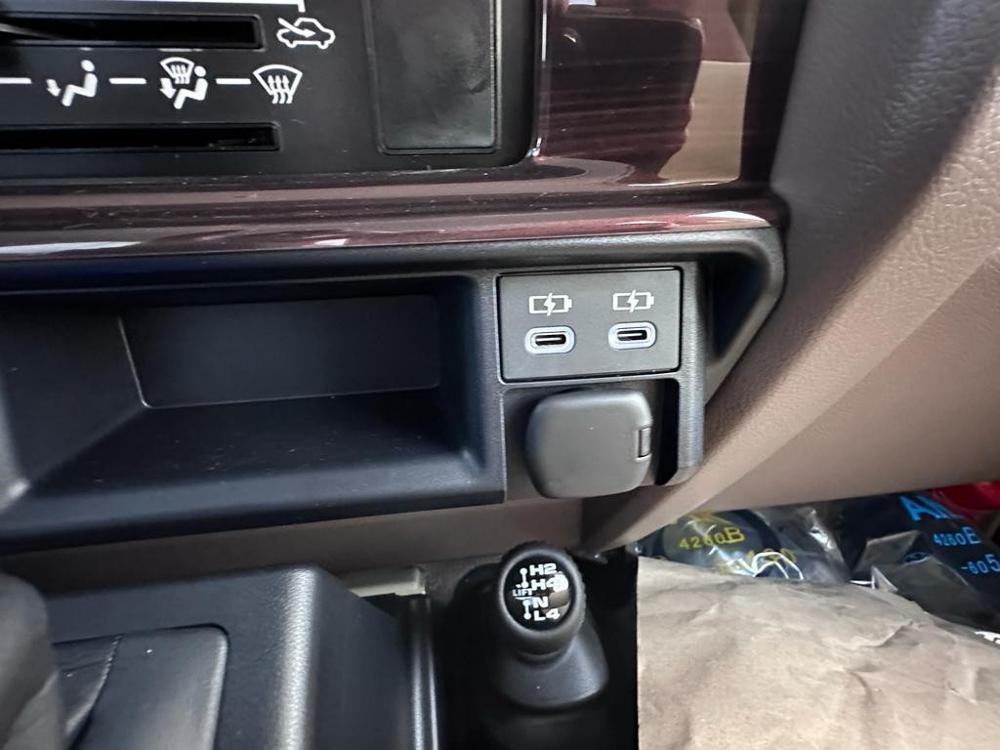 2024款丰田LC71 4.0l 汽油 自动挡