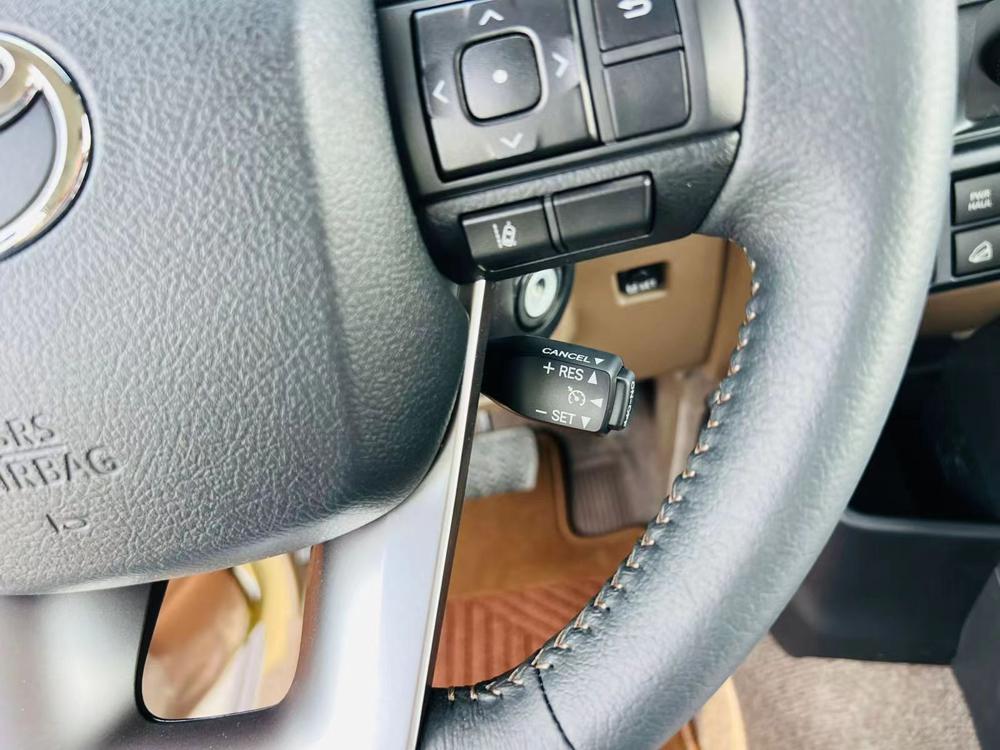 2024款丰田LC76 2.8T  柴油