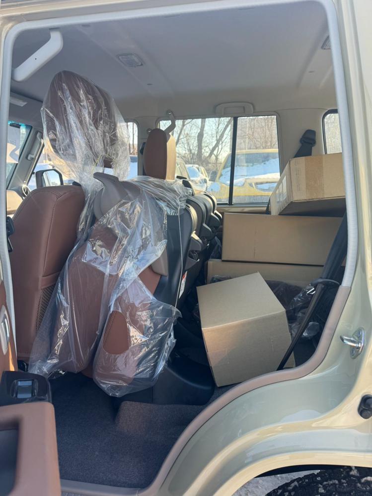 2024款丰田LC76 4.0L 自动