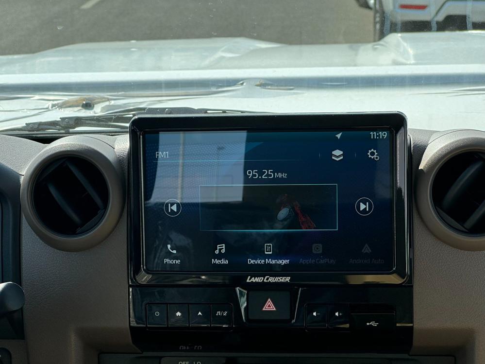 2024款丰田LC76 4.0L 自动