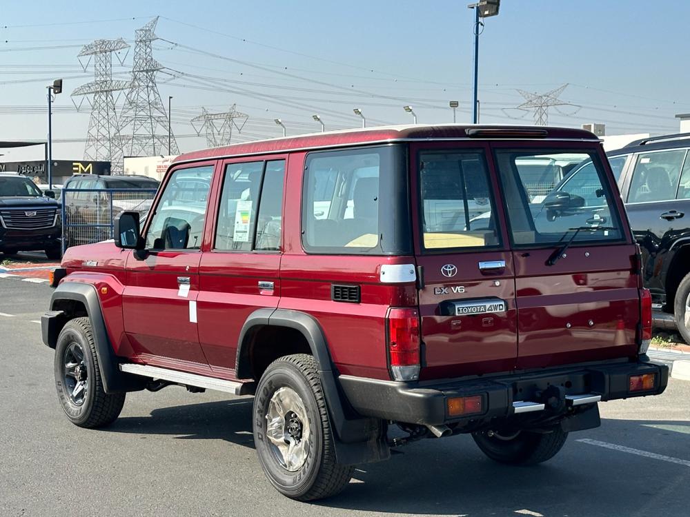 2024款丰田LC76 4.0L 自动