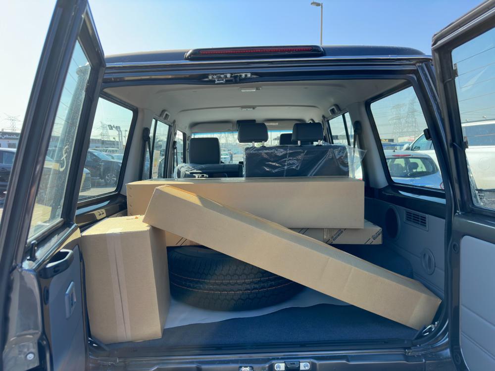 2024款丰田LC76 4.0L 自动