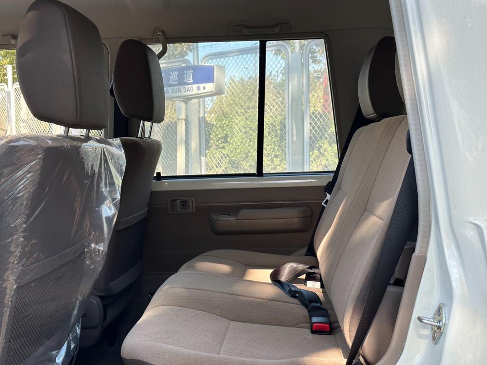 2023款丰田LC76 4.5t