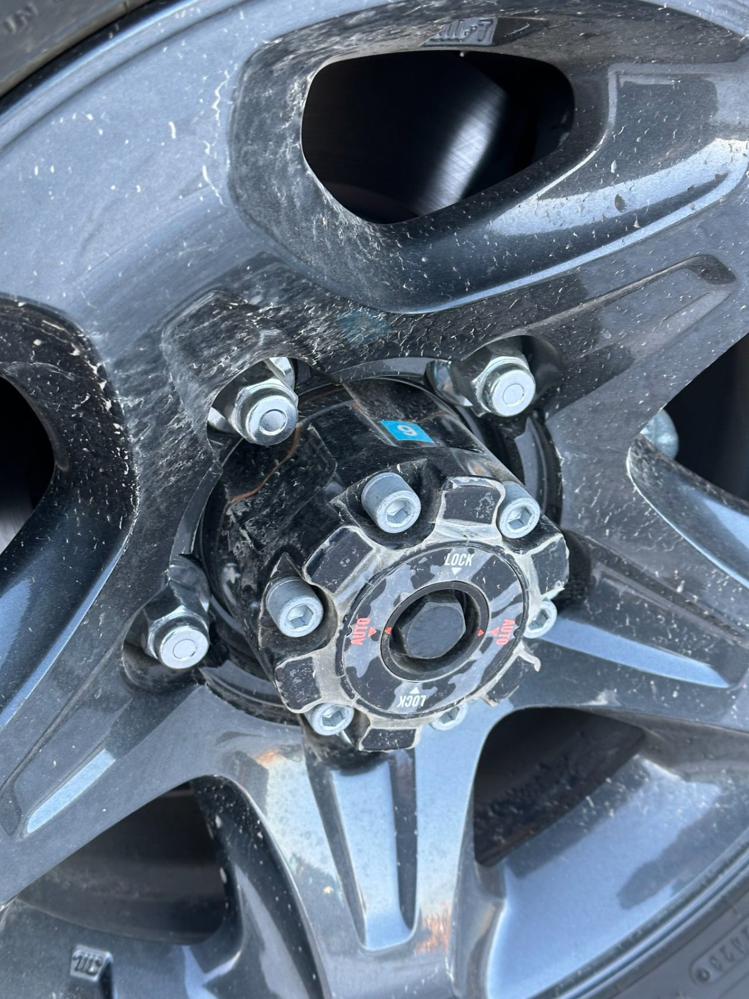 2023款丰田LC76 4.5t