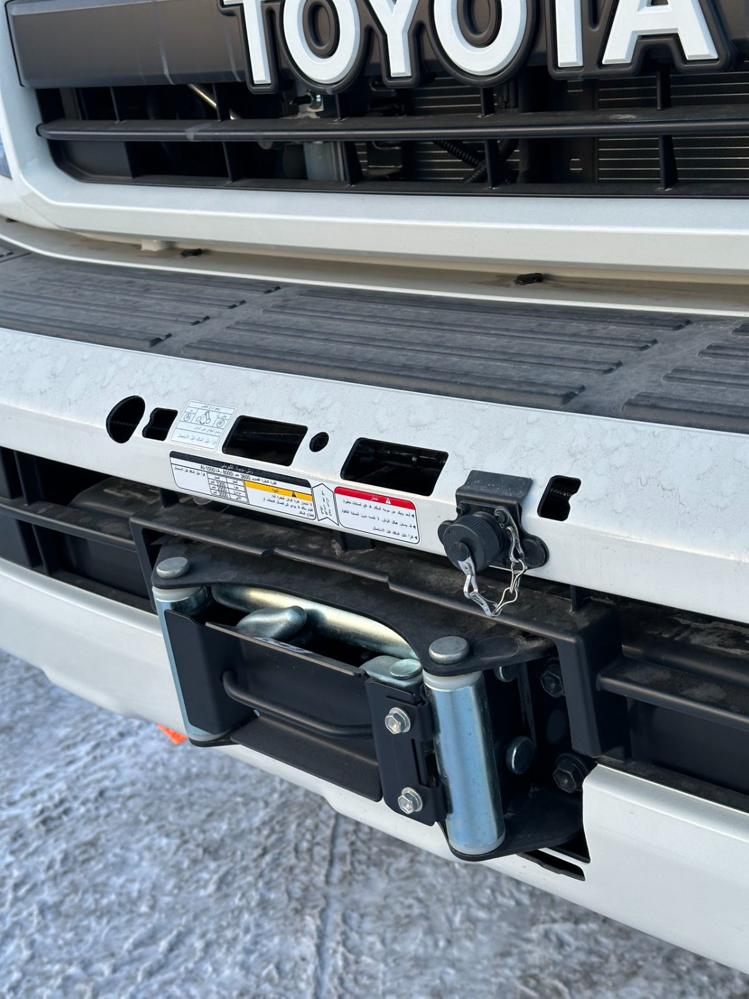 2023款丰田LC76 4.5t