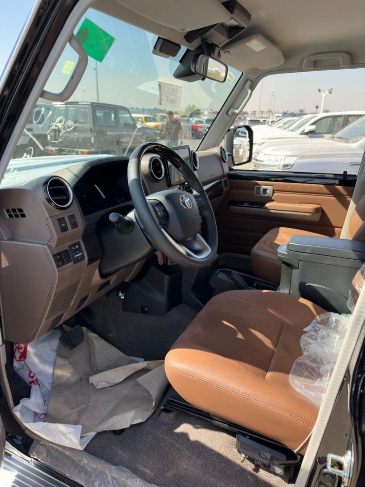 2024款丰田LC76 2.8T  柴油