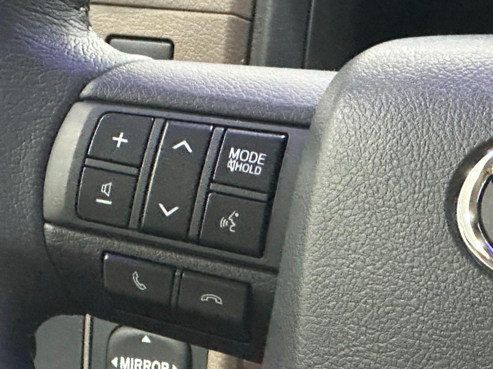 2024款丰田LC76 4.0L 自动