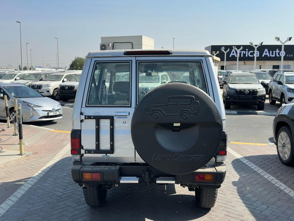 2024款丰田LC71 2.8T柴油 自动档