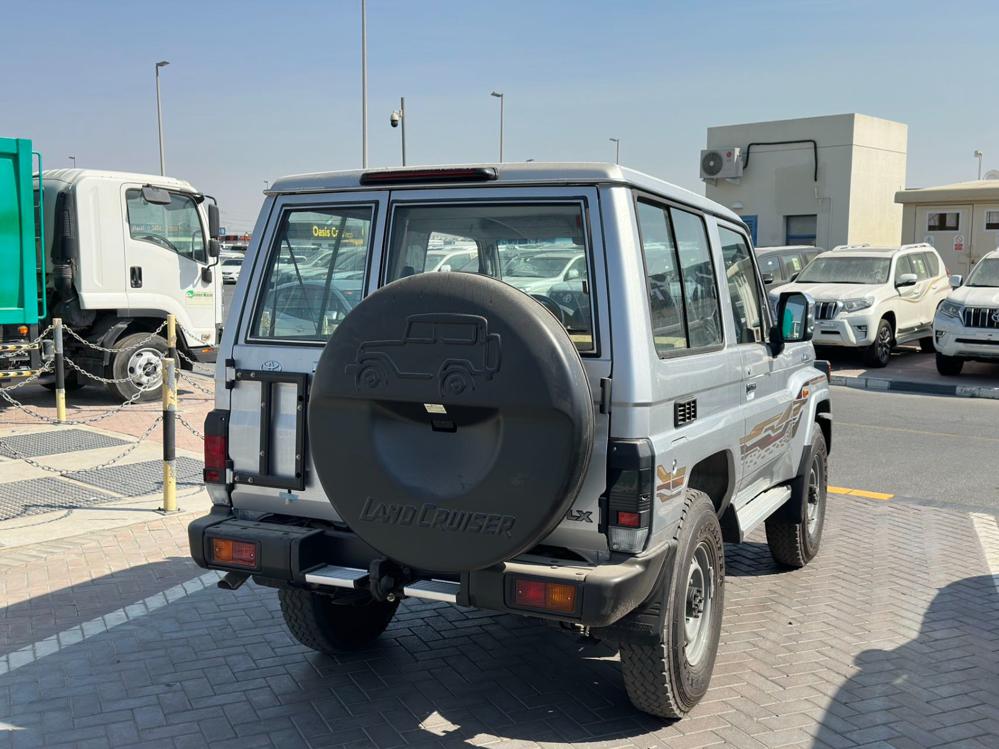 2024款丰田LC71 2.8T柴油 自动档