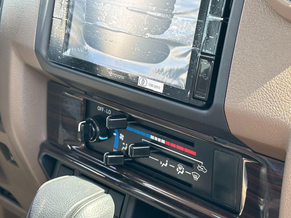 2024款丰田LC71 2.8T柴油 自动档