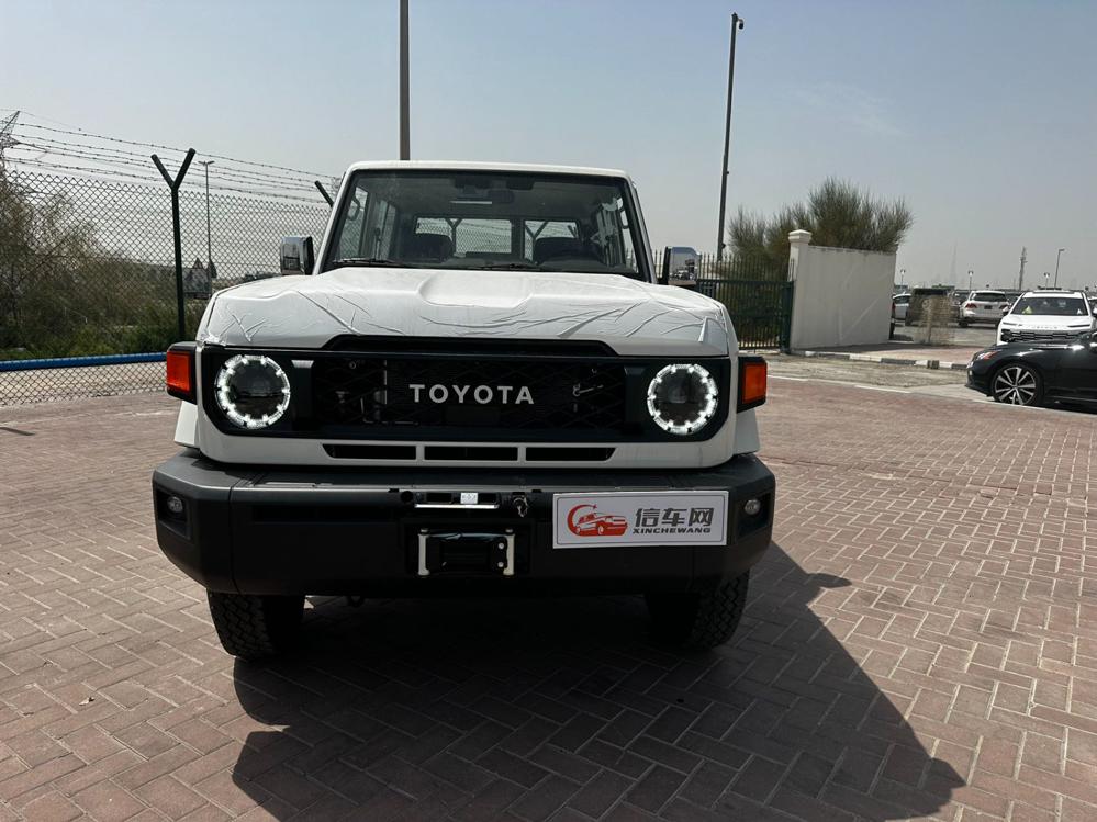 2024款丰田LC71 2.8T柴油