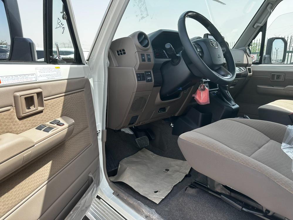 2024款丰田LC71 2.8T柴油