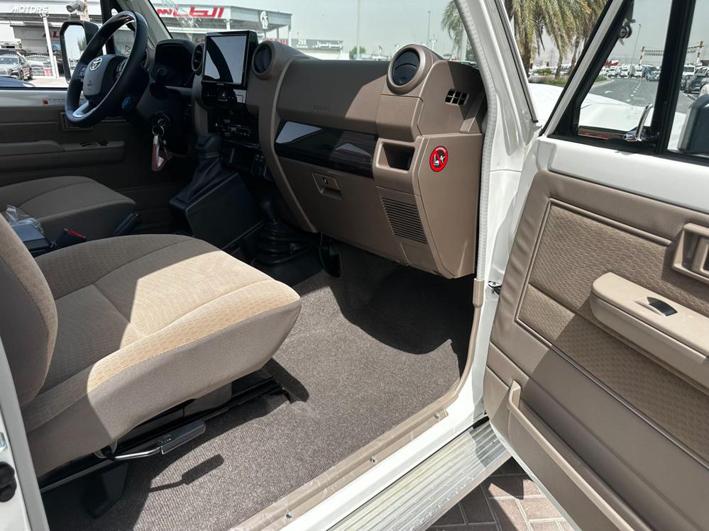 2024款丰田LC71 2.8T柴油