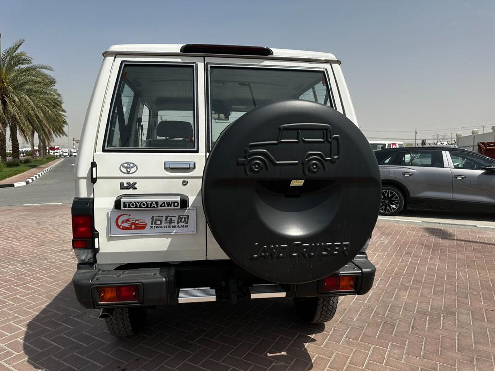 2024款丰田LC71 2.8T柴油