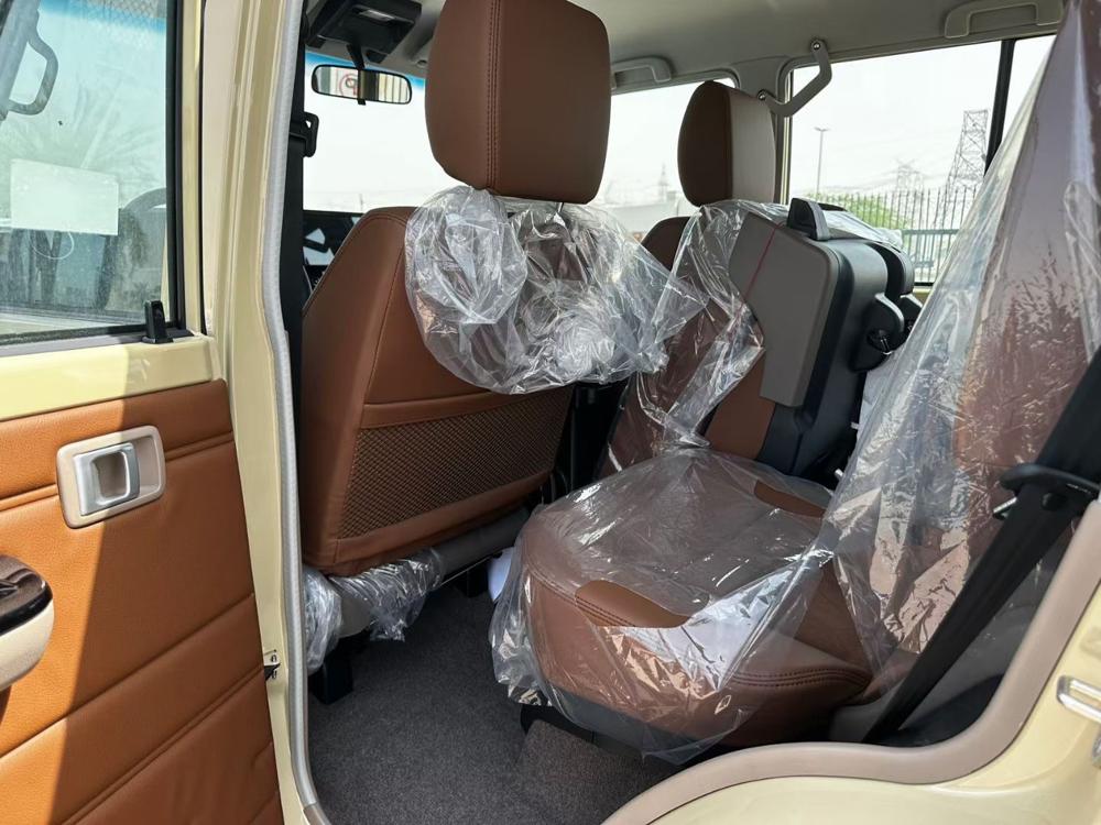 2024款丰田LC76 4.0 自动挡