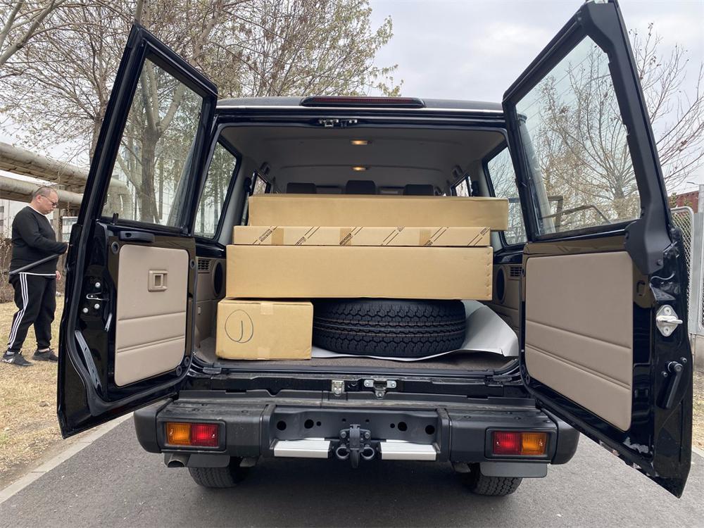 2024款丰田LC76 4.0 自动挡