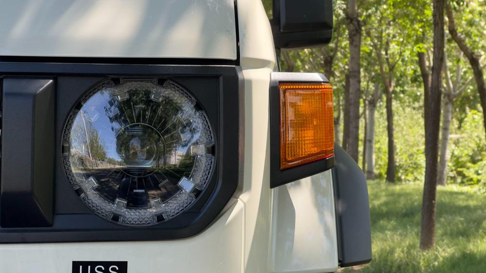 2024款丰田LC76 4.0L 自动挡