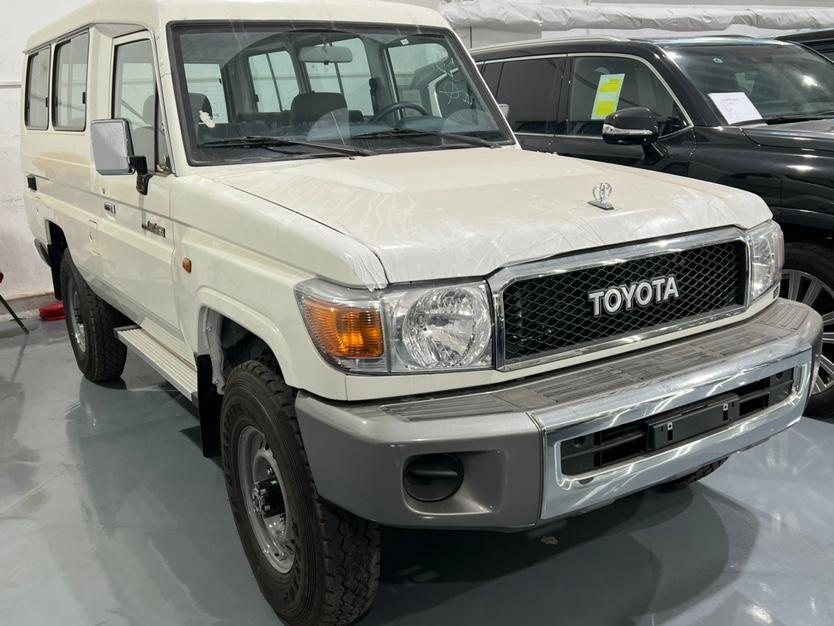 酷路泽LC78 23款 4.0 汽油