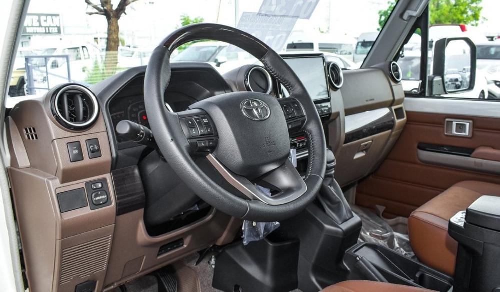 2024款丰田LC71 4.0 自动挡