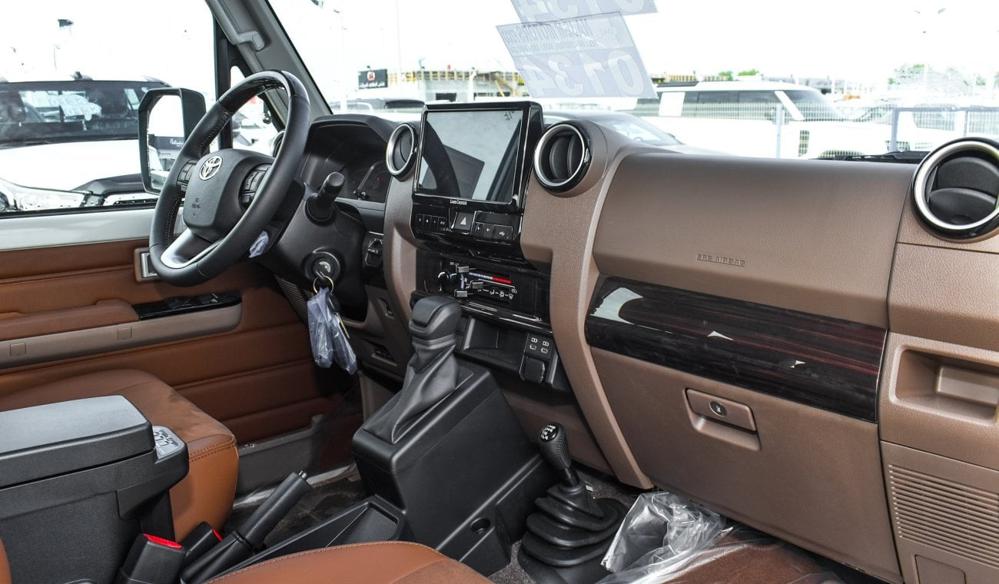 2024款丰田LC71 4.0 自动挡