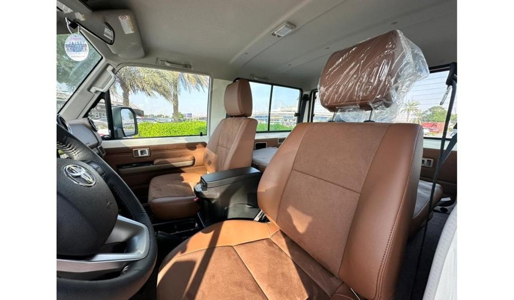 2024款丰田LC71 4.0 自动挡