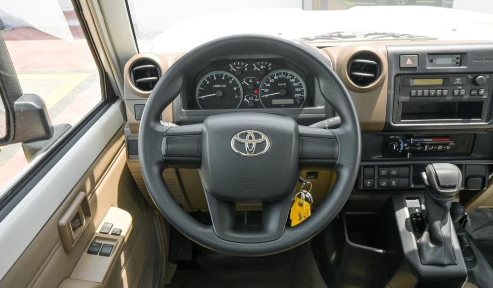 2024款丰田LC78 4.0 自动挡