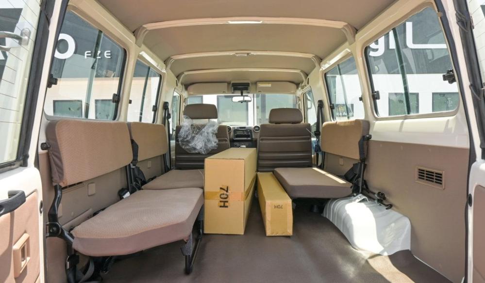 2024款丰田LC78 4.0 自动挡