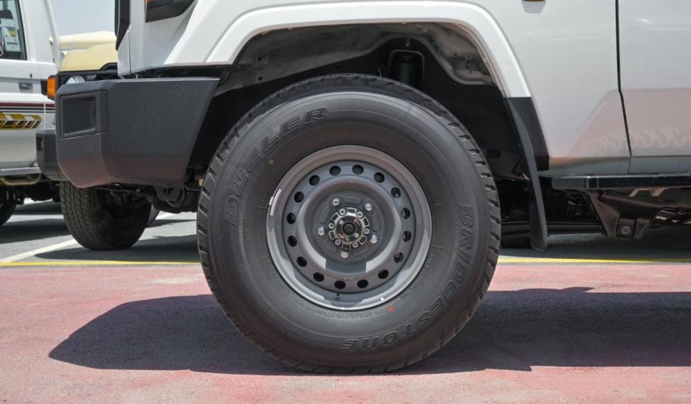 2024款丰田LC78 4.0 自动挡