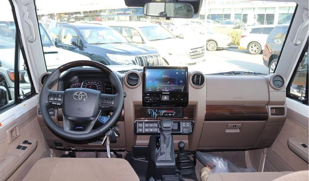 2024款丰田LC71 4.0 自动挡