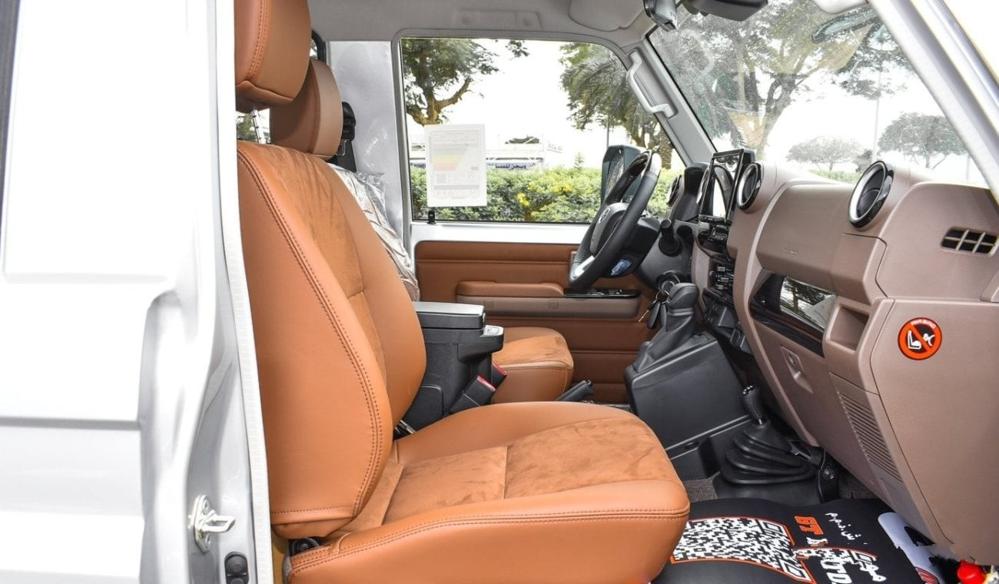 2024款丰田LC71 2.8T 自动挡