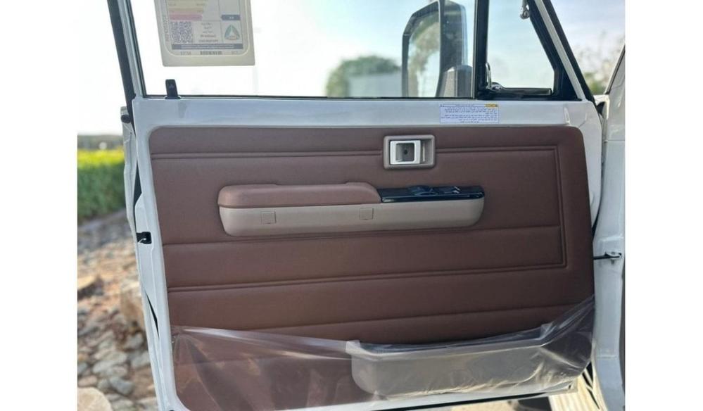 2024款丰田LC71 2.8T 自动挡