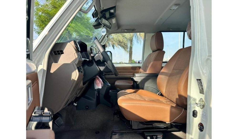 2024款丰田LC71 2.8T 自动挡