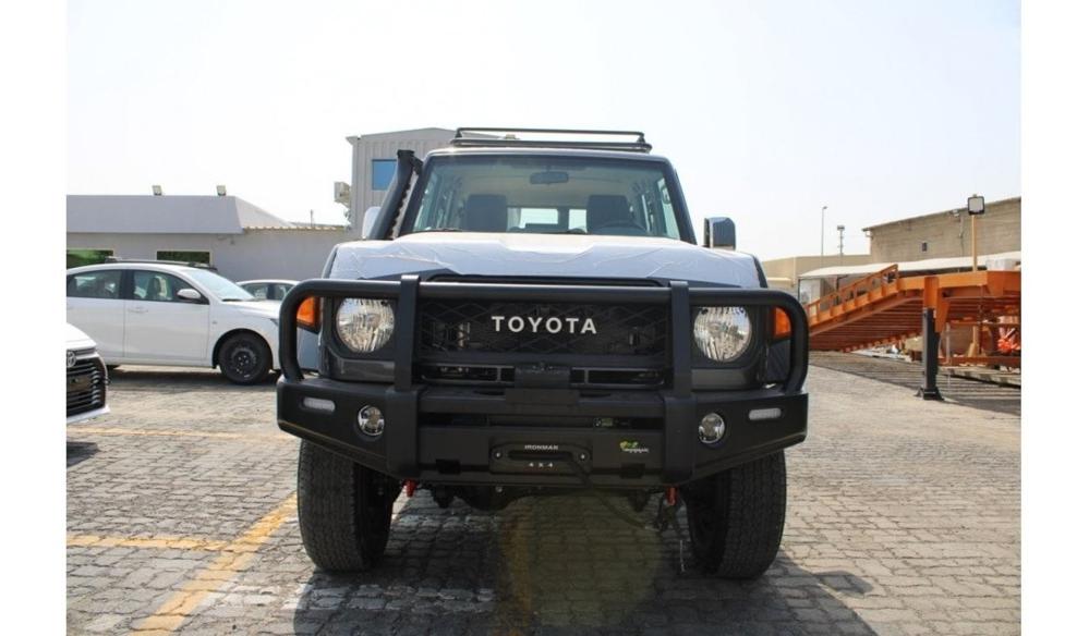 2024款丰田LC76  2.8T 自动挡