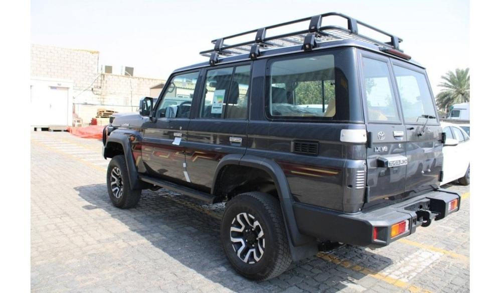 2024款丰田LC76  2.8T 自动挡