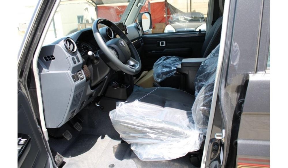 2024款丰田LC76  2.8T 自动挡