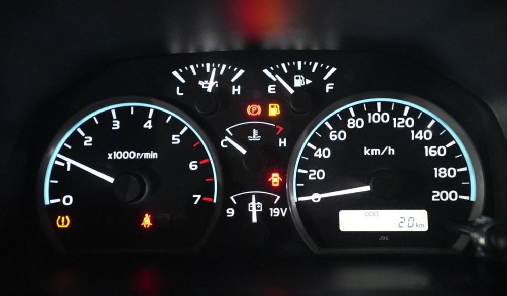 2024款丰田LC76 4.0L 自动挡