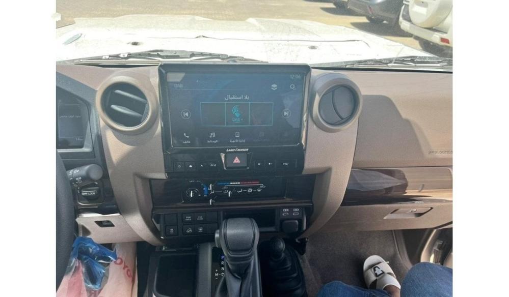 2024款丰田LC71 2.8T 自动挡