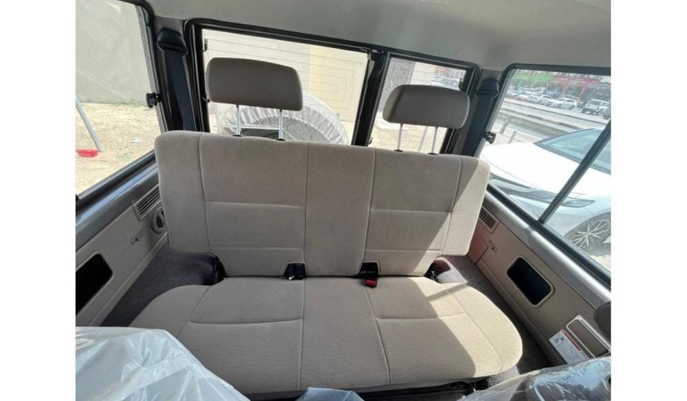 2024款丰田LC71 2.8T 自动挡