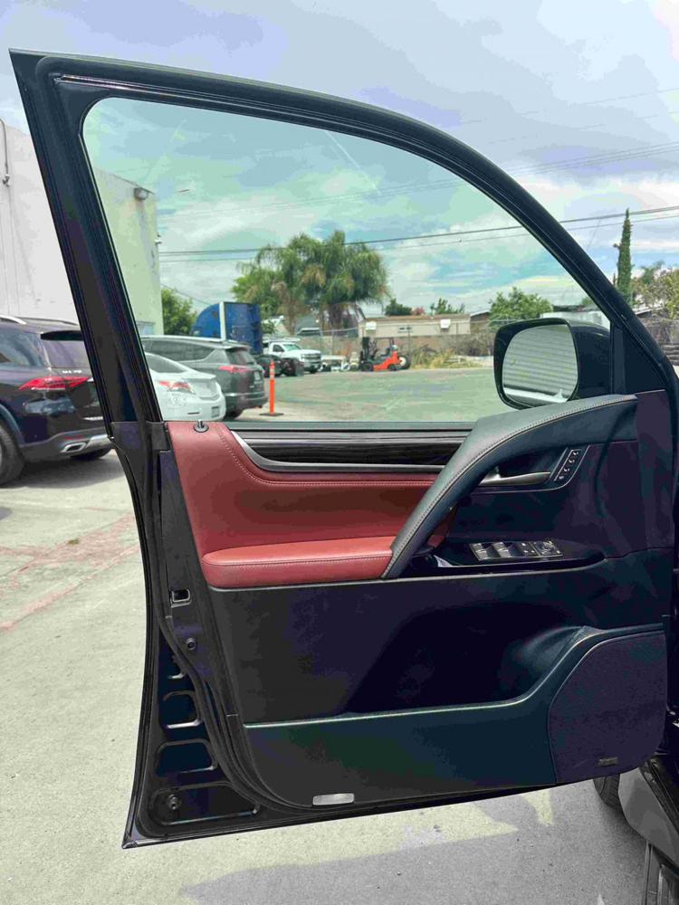 2021款美版雷克萨斯LX570运动版