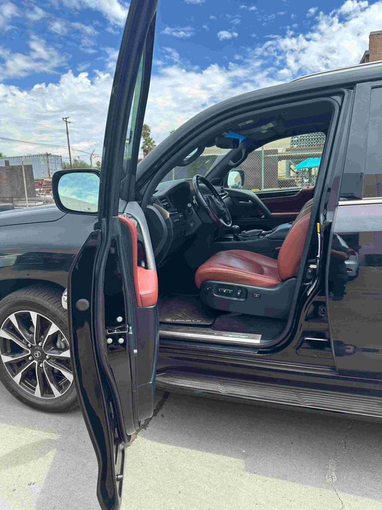 2021款美版雷克萨斯LX570运动版