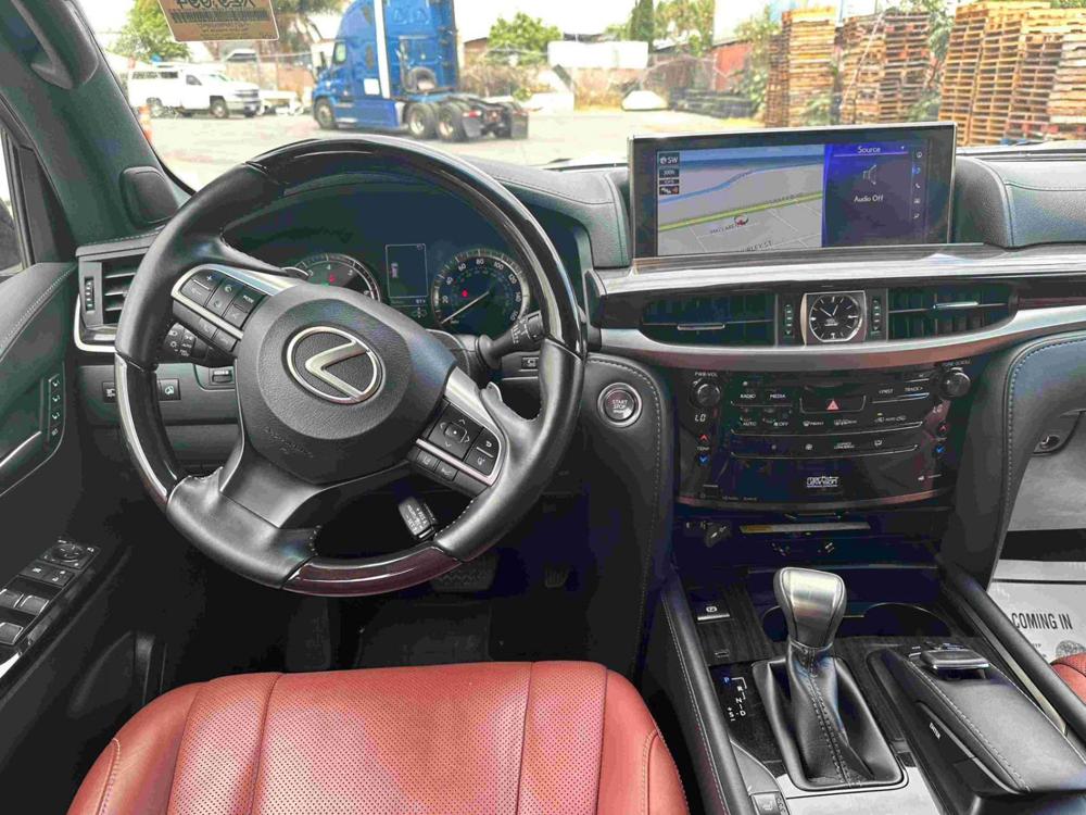 2021款美版雷克萨斯LX570运动版