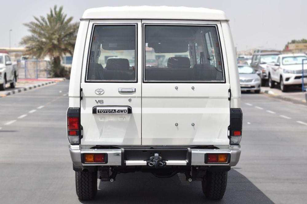 2023款中东版丰田LC78