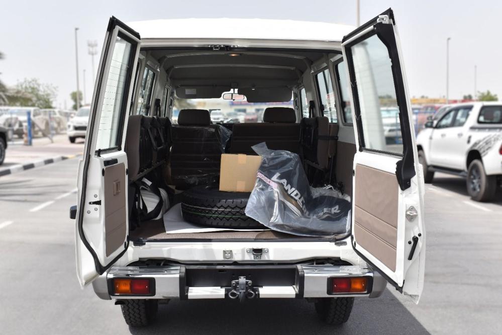 2023款中东版丰田LC78