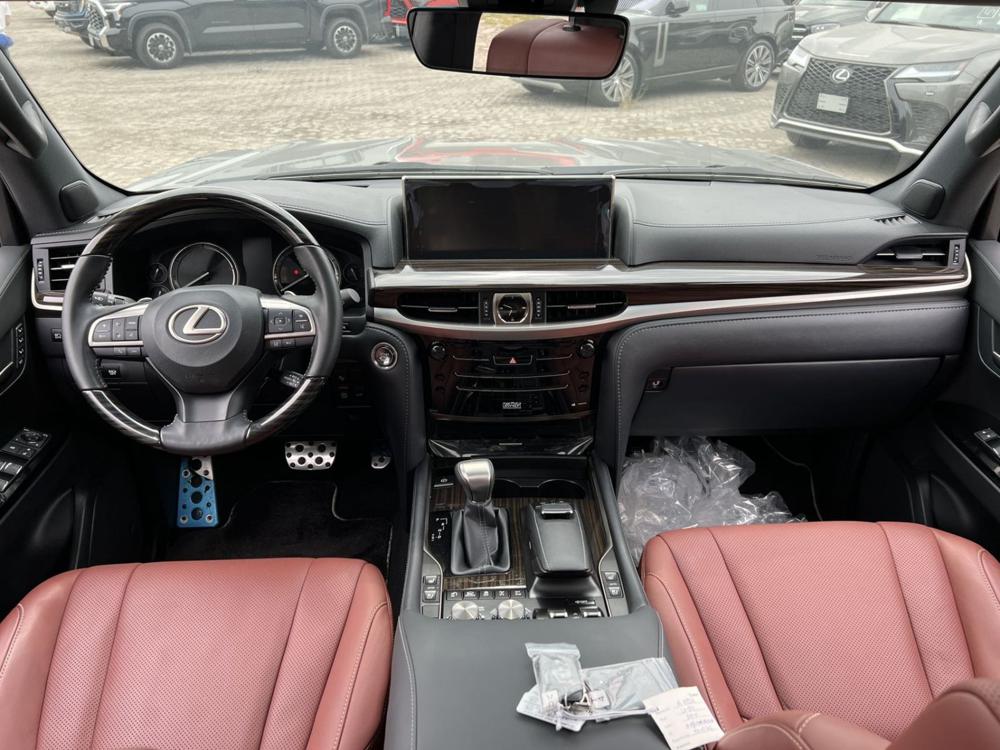 2021款中东版雷克萨斯LX570 限量S