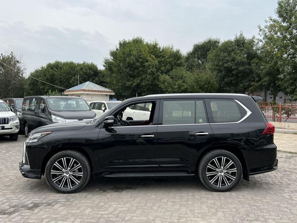 2021款中东版雷克萨斯LX570 限量S